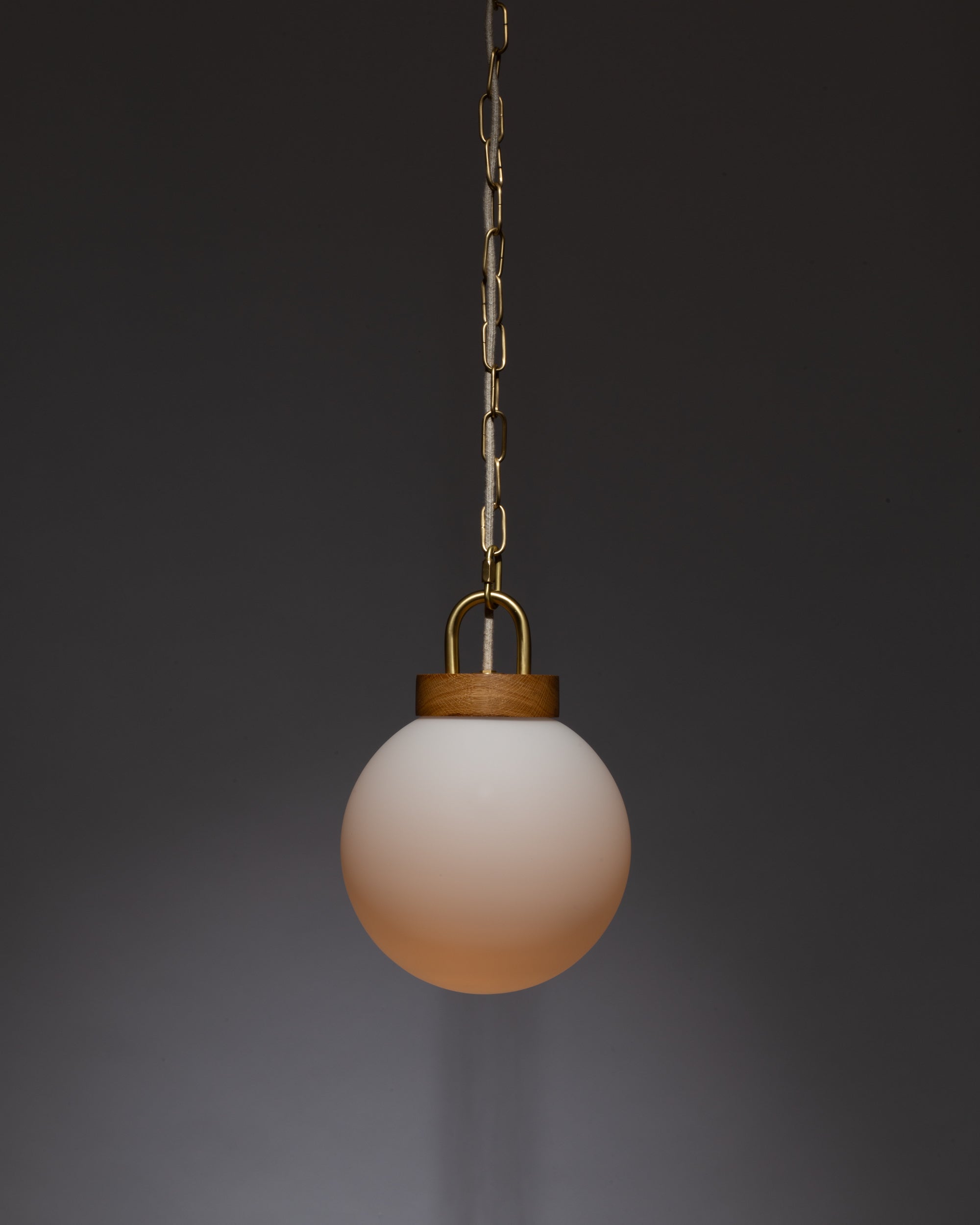 Oak Globe Chain